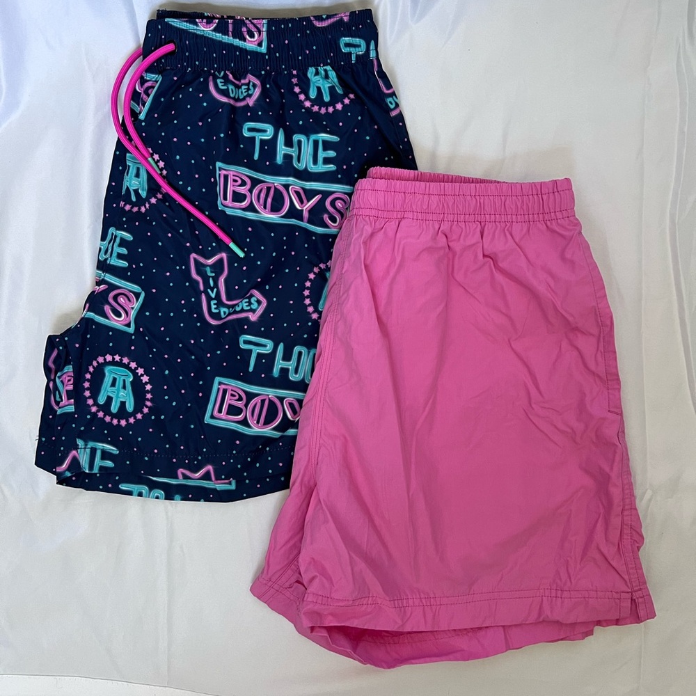 Men’s swim shorts